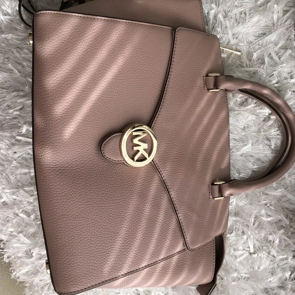 Michael Kors Satchel - Picture 3 of 8